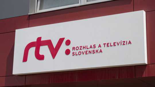 nápis na budove RTVS v Mlynskej doline