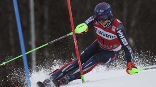 Nórsky lyžiar Henrik Kristoffersen v prvom kole slalomu v Garmisch-Partenkirchene.