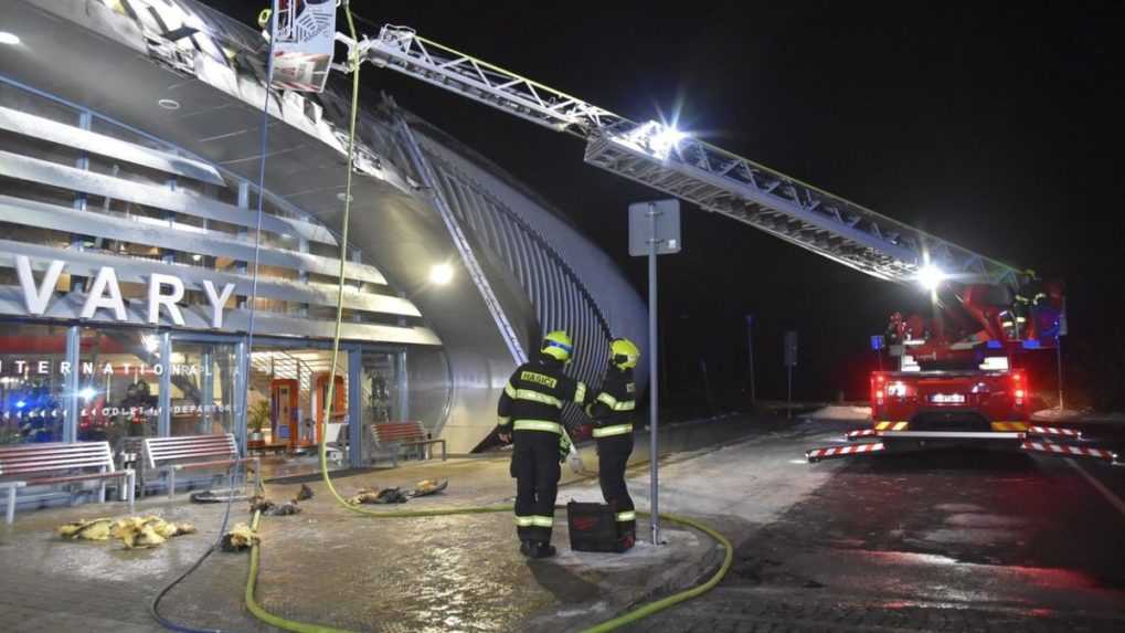 Hasiči zasahovali pri požiari na karlovarskom letisku