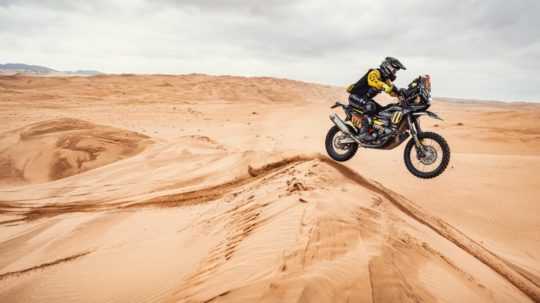 Slovenský motorista Štefan Svitko v deviatej etape Rely Dakar.