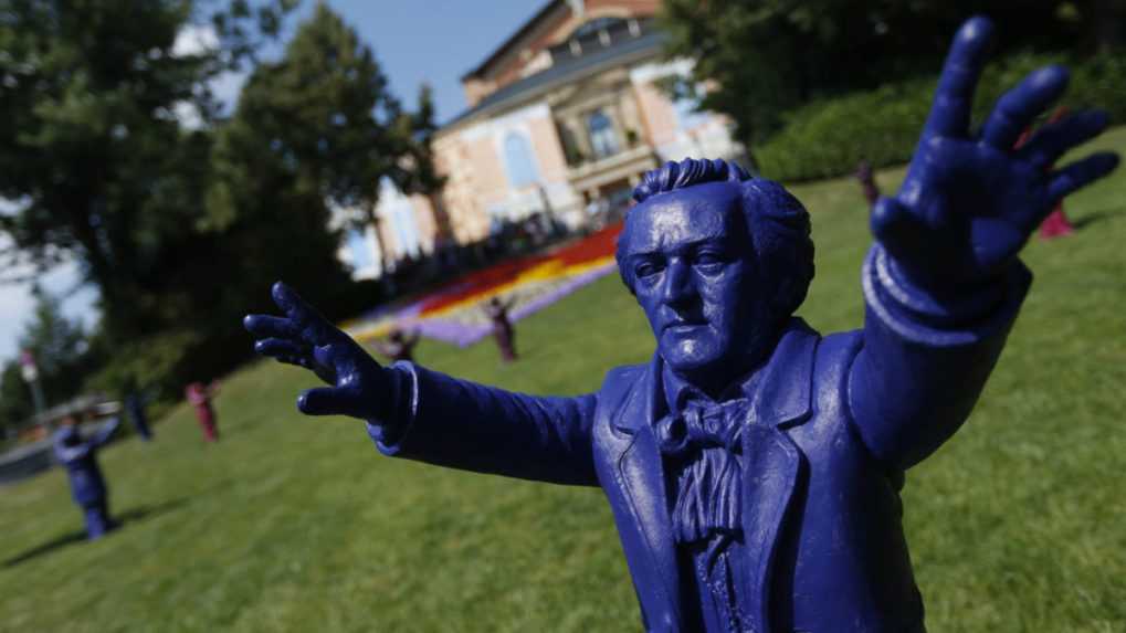 Socha svetoznámeho nemeckého hudobného skladateľa Richarda Wagnera.