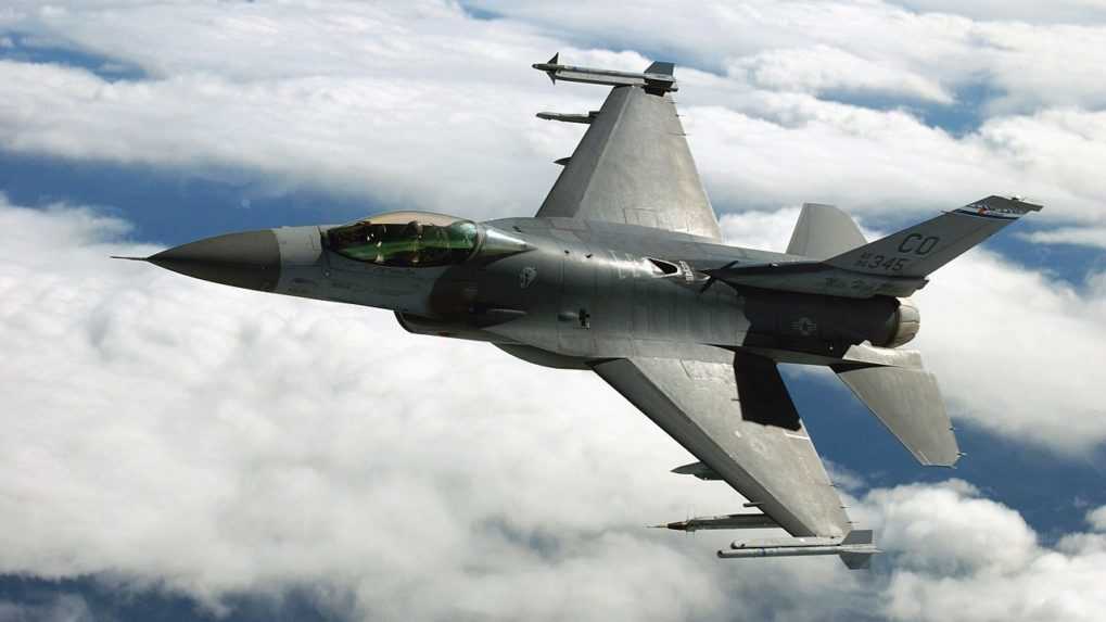 americk&aacute; st&iacute;hačka F-16