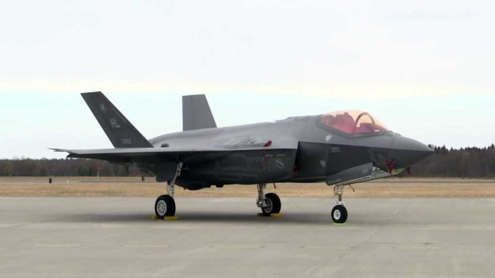 Krajiny EÚ riešia spoľahlivosť USA pri nákupe stíhačiek F-35. Nemecko hovorí o chybe, objednalo si ich aj Česko