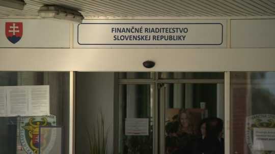 vchod do Finančného riaditeľstva SR