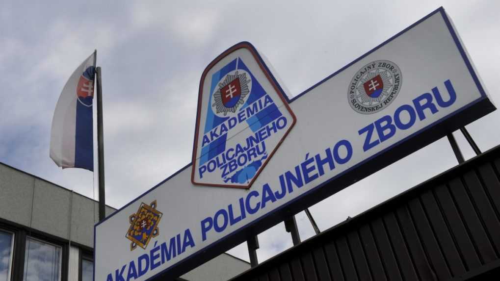 Študentku policajnej akadémie postrelili počas krúžku, ktorý vedúci katedry zakázal