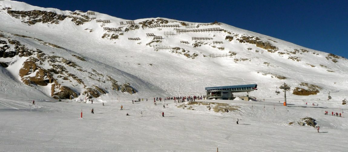 V rakúskom lyžiarskom stredisku sa zrazili dve Češky, pre jednu z nich skončila nehoda tragicky