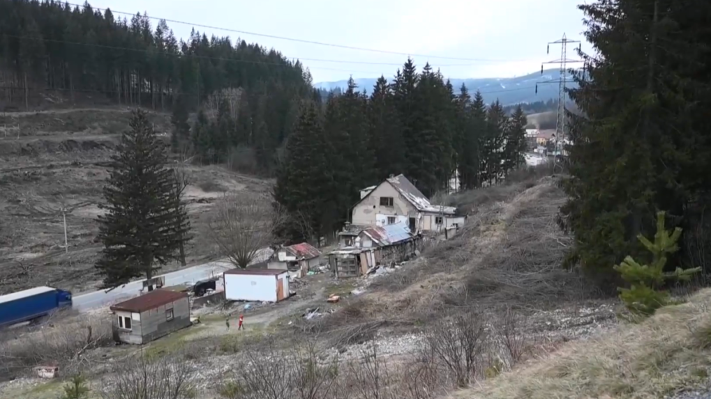 Niektoré rodiny sa z osady vo Svrčinovci chcú presťahovať do Čadce