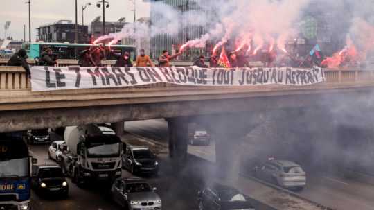 Francúzi protestujú proti dôchodkovej reforme