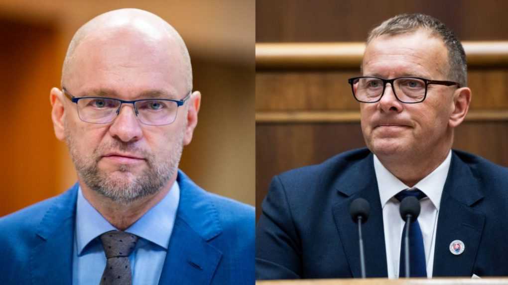 Predseda strany SaS Richard Sulík (vľavo) a predseda parlamentu a predseda strany Sme rodina Boris Kollár (vpravo).