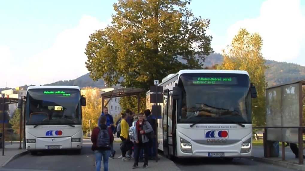 Chýbajúce spojenia či dlhé čakania na prestup by mali byť minulosťou. Banská Bystrica plánuje zmeny v doprave