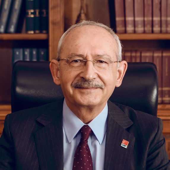 Turecký opozičný líder a kandidát na prezidenta Kiličdaroglu porušil tabu. Priznal, že je alevita