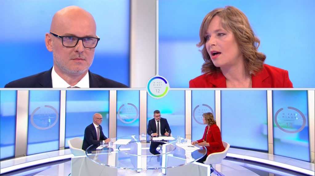 Na snímke je podpredseda strany SaS Branislav Gröhling a poverená ministerka investícií Veronika Remišová., pod nimi záber na štúdio relácie O 5 minút 12.