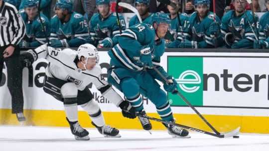 Martin Chromiak v prípravnom zápase NHL medzi LA Kings a San Jose Sharks. (september 2022).