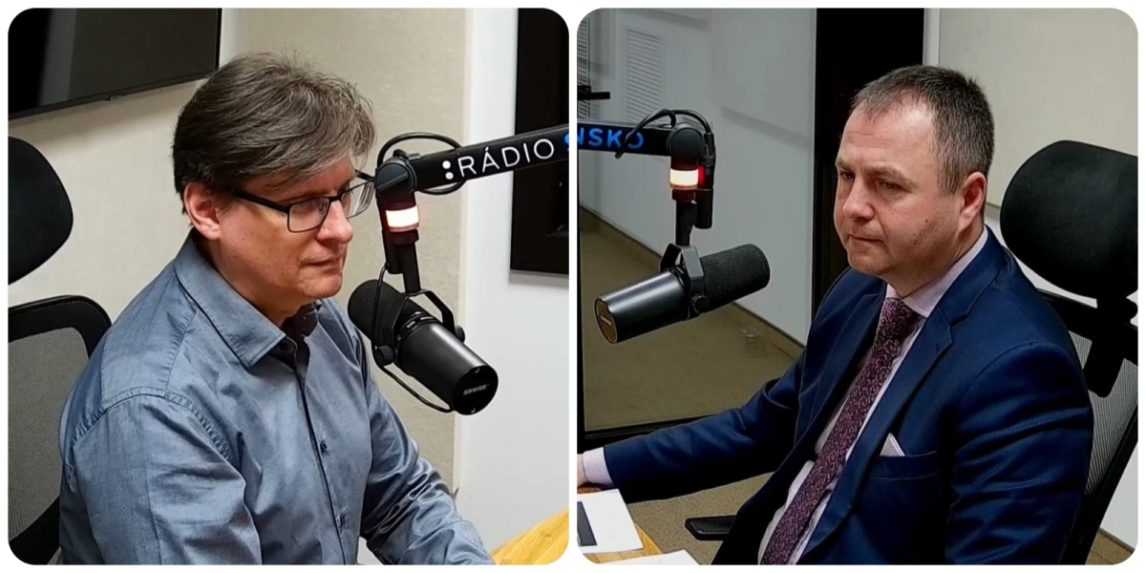 Poslanci Milan Vetrák (OĽANO) a Marián Kéry (Smer-SD) v diskusnej relácii RTVS Sobotné dialógy.