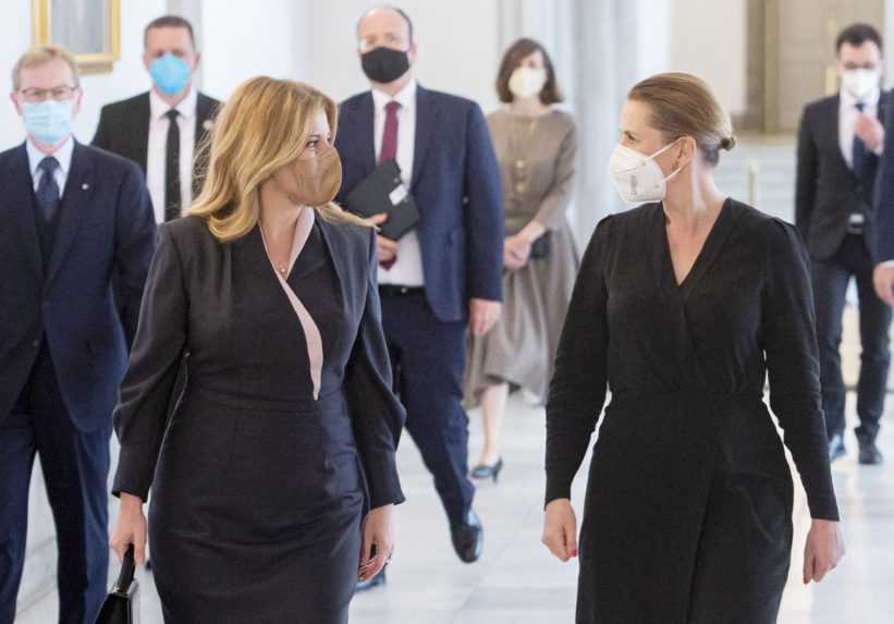 Dánska premiérka Mette Frederiksenová počas stretnutia s prezidentkou SR Zuzanou Čaputovou v Kodani.