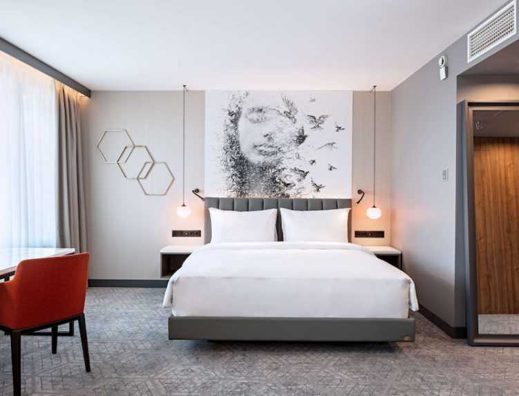 Takto vyzerá prémiový jednospálňový apartmán v hoteli, v ktorom sú ubytovaní slovenskí hokejisti.