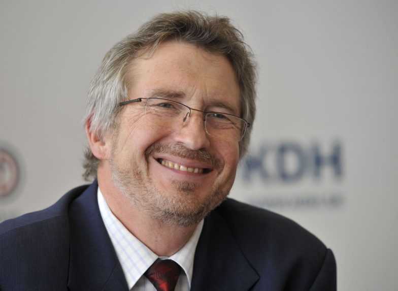 Ivan Šimko - Minister vnútra SR.