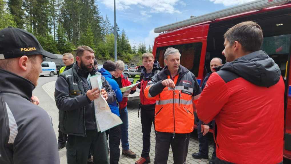 Prehľadávali rozsiahle územie v okolí obcí Oravská Lesná, Zákamenné, Krušetnica, Novoť a Lomná.