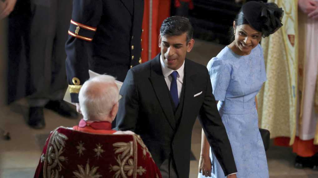 Britský premiér Rishi Sunak a jeho manželka Akshata Murtyová.