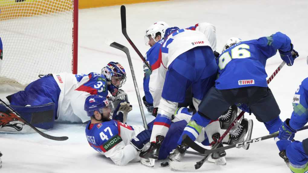 Rozruch pred slovenskou bránou