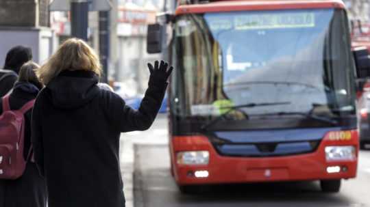 Na ilustračnej snímke autobus MHD.