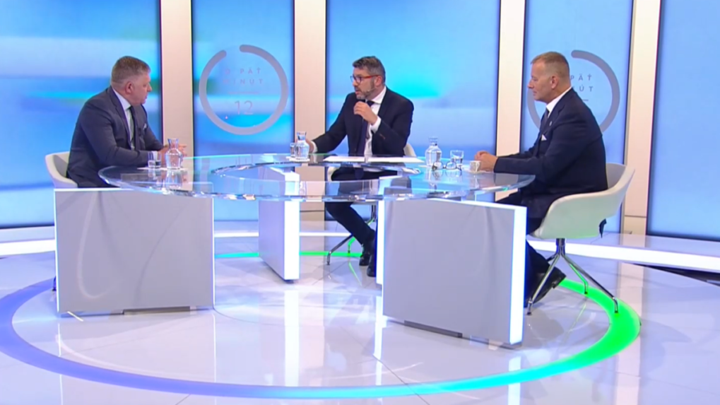 Snímka z nedeľnej politickej diskusnej relácie RTVS O 5 minút 12.