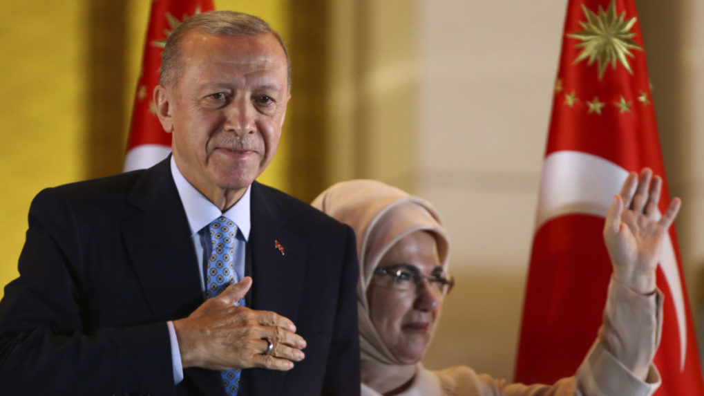 Tureck&yacute; prezident Recep Tayyip Erdogan a jeho manželka Emine.
