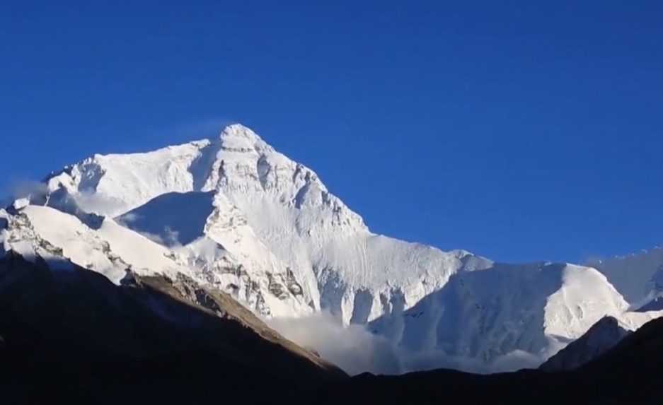 zasnežený Mount Everest
