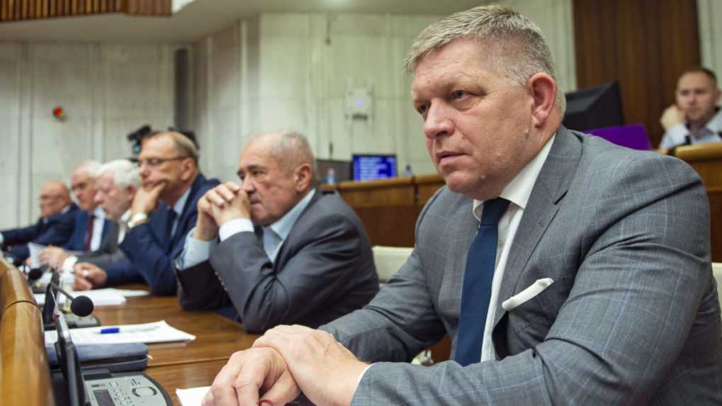 Poslanec NRS R Robert Fico (Smer-SD).