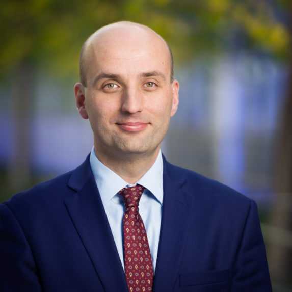 Michal Horváth - Minister financií.