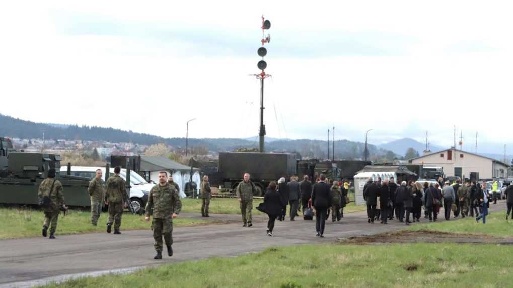 Na letisku Sliač vznikne nová pristávacia plocha. Parkovať na nej budú dve taktické transportné lietadlá