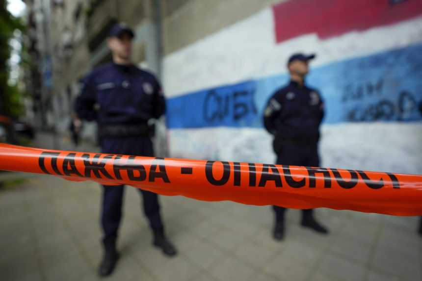 Policajti na mieste činu.