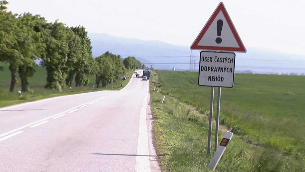 dopravná značka označujúca úsek častých nehôd