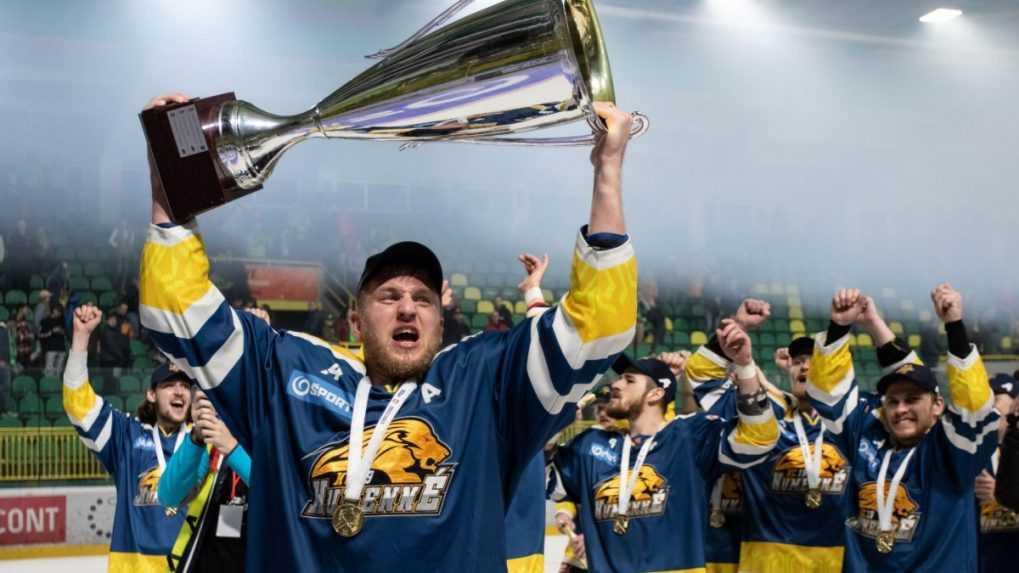 Humenn&eacute; post&uacute;pilo do extraligy.