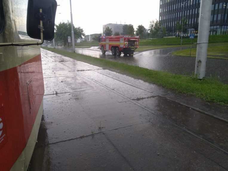 Na snímke následky silného prívalového dažďa v Ružinove.