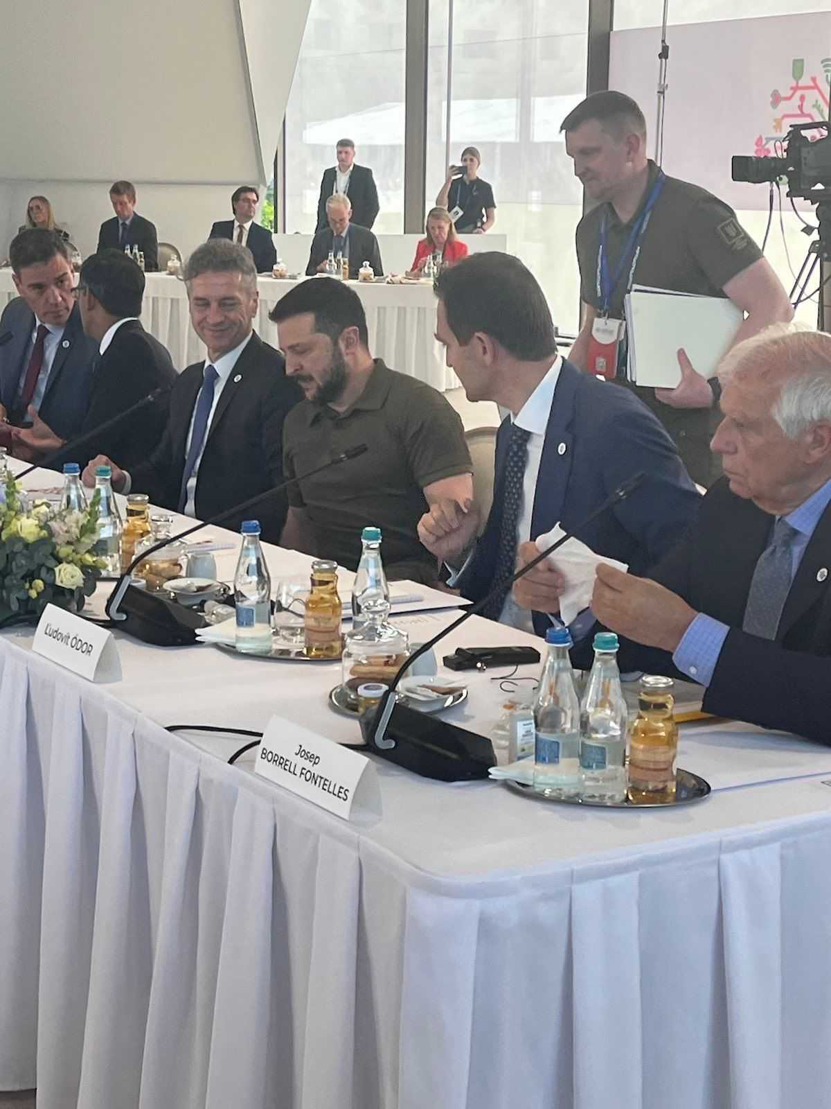 Na snÃƒÂ­mke ukrajinskÃƒÂ½ prezident Volodymyr Zelenskyj a slovenskÃƒÂ½ premiÃƒÂ©r Ã„Â½udovÃƒÂ­t ÃƒÂ“dor.