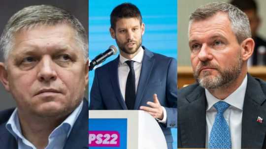 Vľavo predseda strany Smer-SD Robert Fico, v strede predseda Progresívneho Slovenska Michal Šimečka a vpravo predseda Hlas-SD Peter Pellegrini.