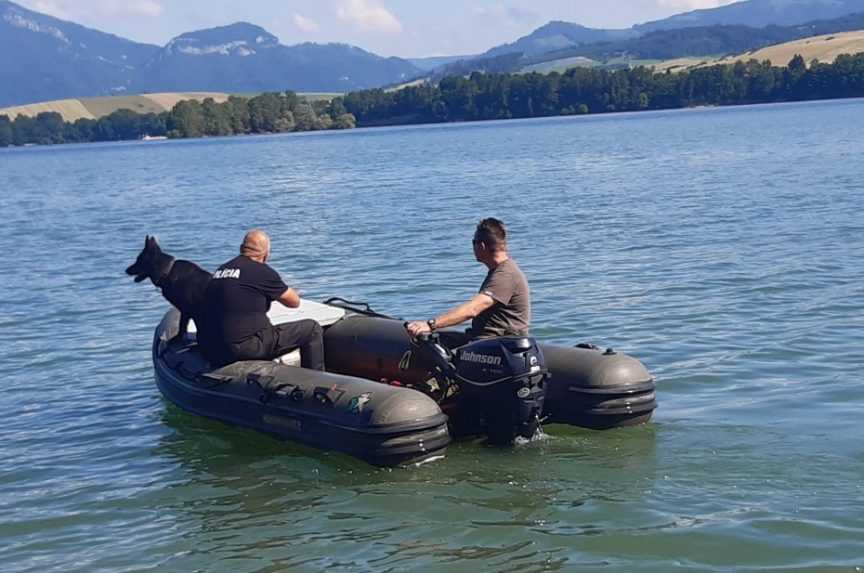 Záchranári našli telo mladšieho z rybárov, ktorí sa stratili na Liptovskej Mare