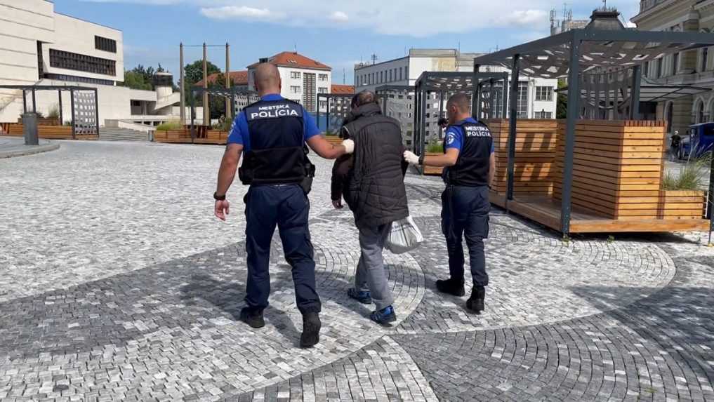 V centre Nitry obyvateľom prekážali opití ľudia. Mesto zakázalo konzumáciu alkoholu na verejnosti