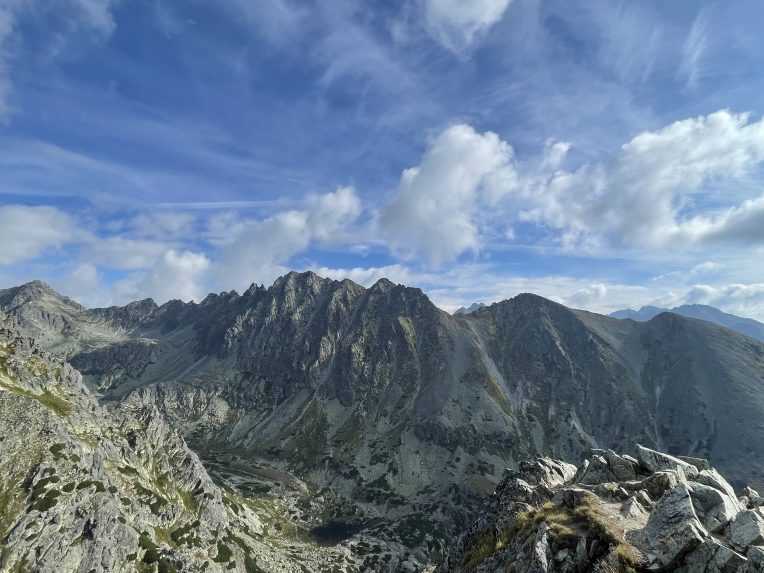 Vysoké Tatry majú ďalšiu obeť. Horolezec sa dopustil chyby, padal niekoľko metrov