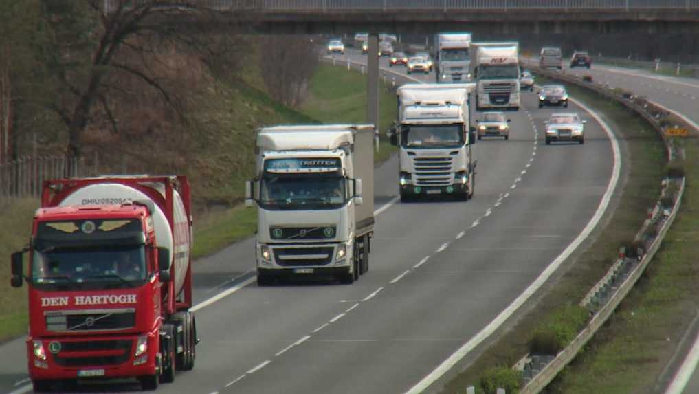 Zmeny pri nákupe elektronickej diaľničnej známky. NDS tým reaguje na kritiku motoristov, ktorí pri kúpe zadali zlé údaje