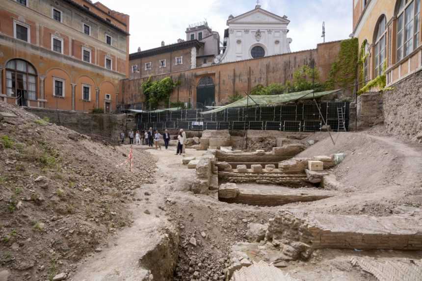 Archeológovia objavili pozostatky Nerovho divadla.