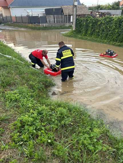 V niektorých okresoch na Slovensku hrozia povodne