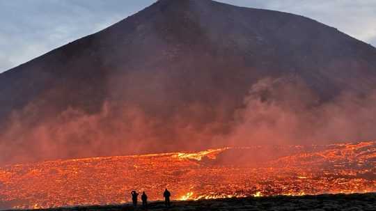 Sopečné divadlo na Islande láka zvedavcov z celého sveta.