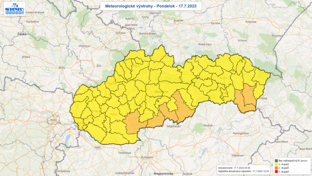 Na snímke výstrahy SHMÚ na pondelok (17. 7.).