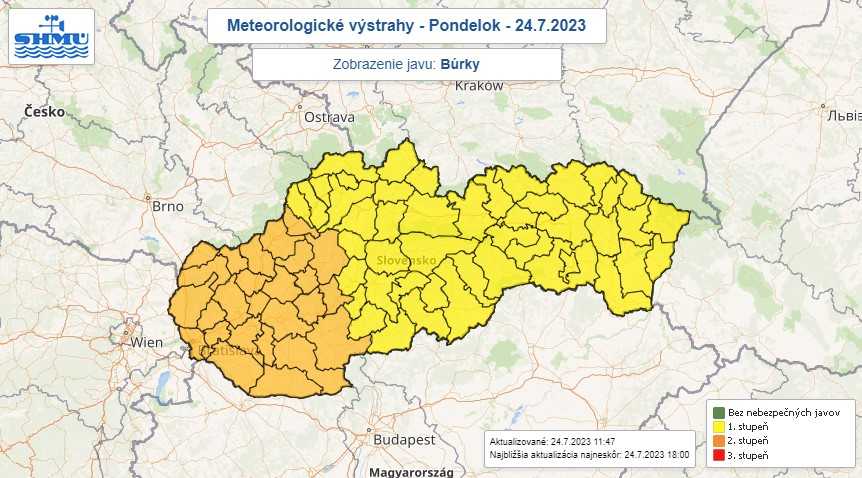 Výstraha pred búrkami v pondelok (27. 7.).