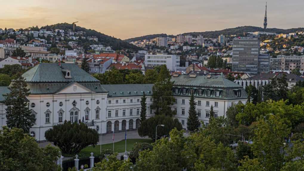 Krízy sa podpísali aj pod zisky štátnych firiem, vlani medziročne klesli o tretinu