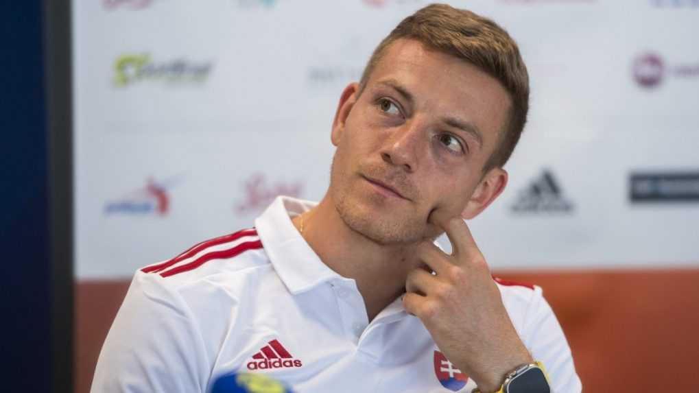 Slovenský atlét Ján Volko počas tlačovej konferencie pred MS v Budapešti.