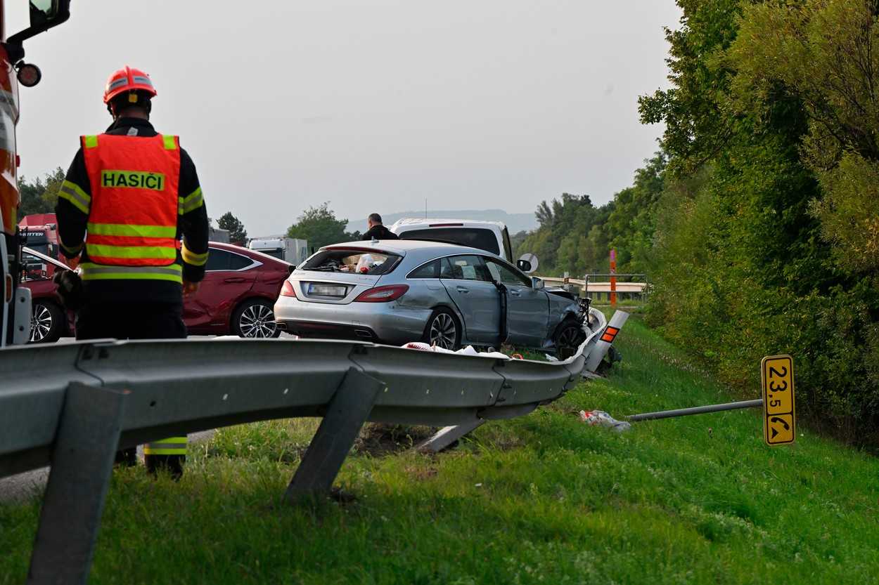 Na dia&Atilde;&Acirc;&frac34;nici D2 v smere na Brno sa stala smrte&Atilde;&Acirc;&frac34;n&Atilde;&Acirc;&iexcl; nehoda.