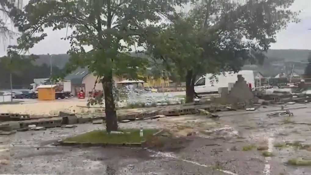 Na kúpalisku v Podhájskej nevyčíňalo tornádo, upozorňujú meteorológovia. Oznámili, o aký jav išlo